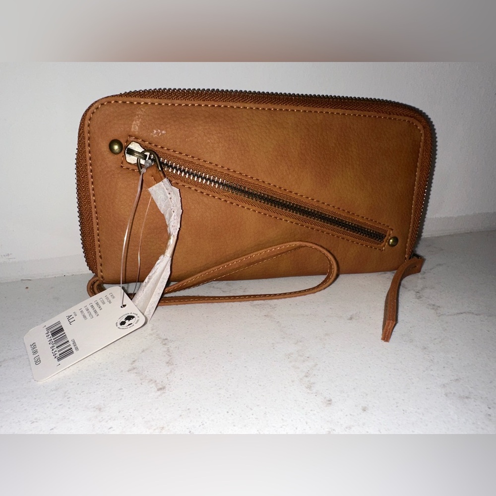 FREE PEOPLE WALLET NEW